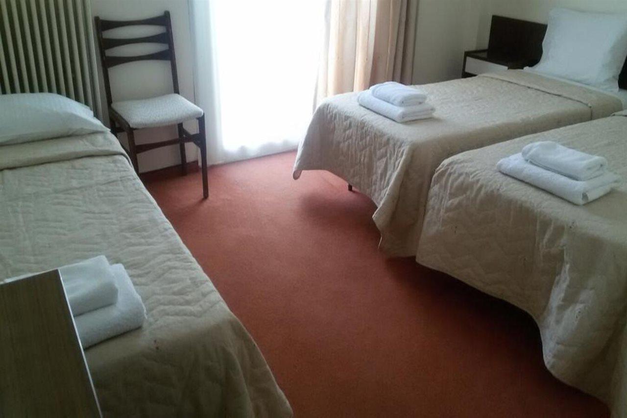 Arion Hotel Loutráki Esterno foto