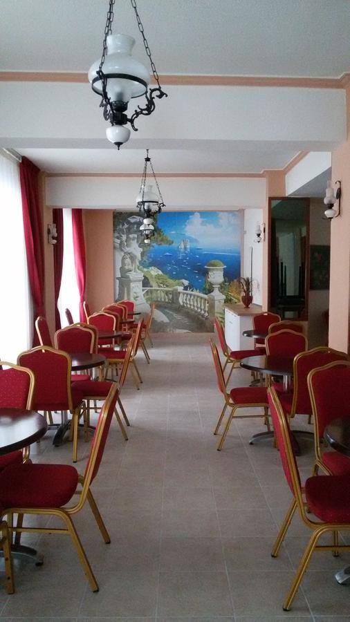 Arion Hotel Loutráki Esterno foto
